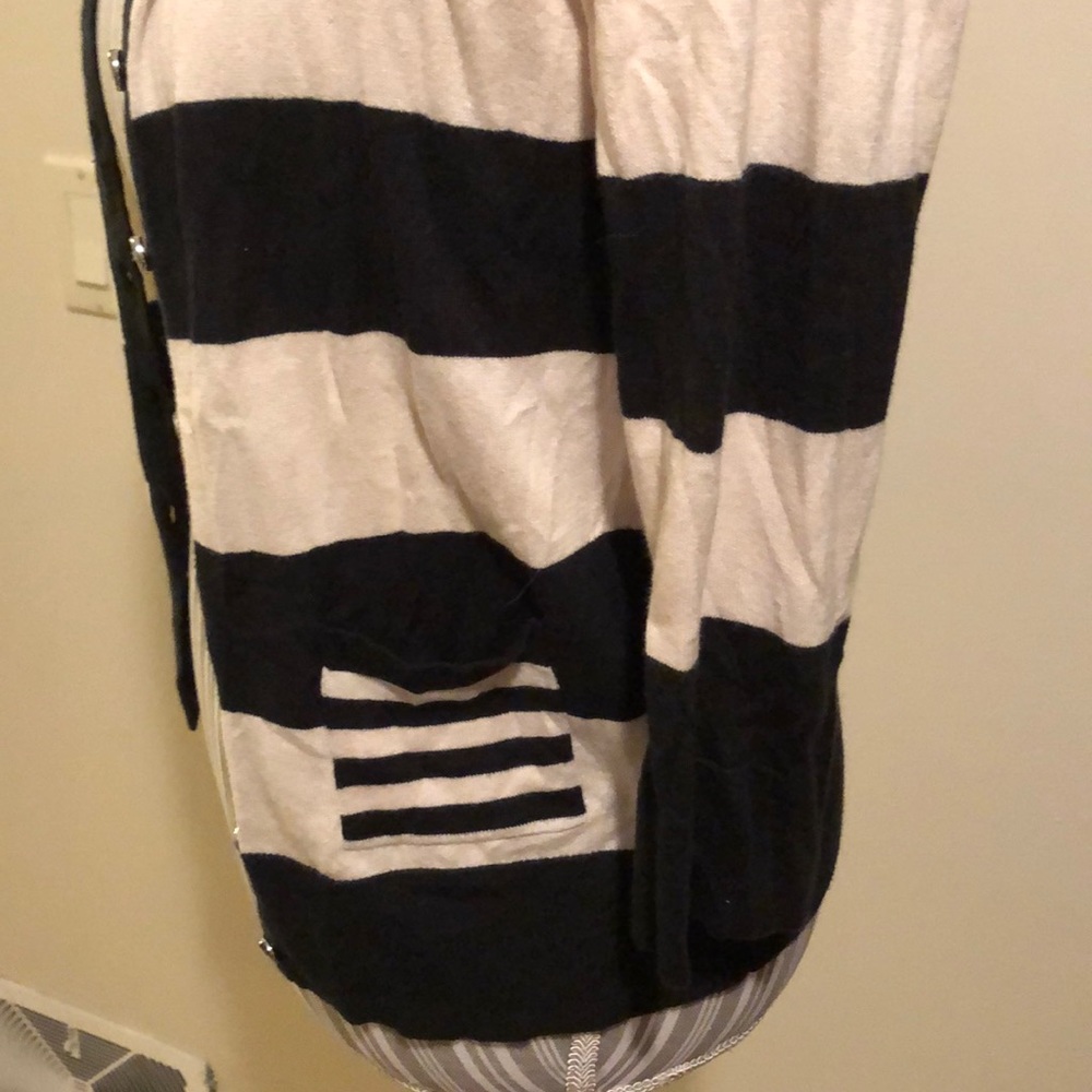 Cardigan - Picture 5 of 5
